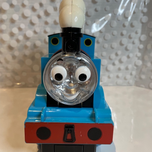 Little Tikes Thomas the 🚂Train 💡Light n Go Flashlight - Picture 3 of 11